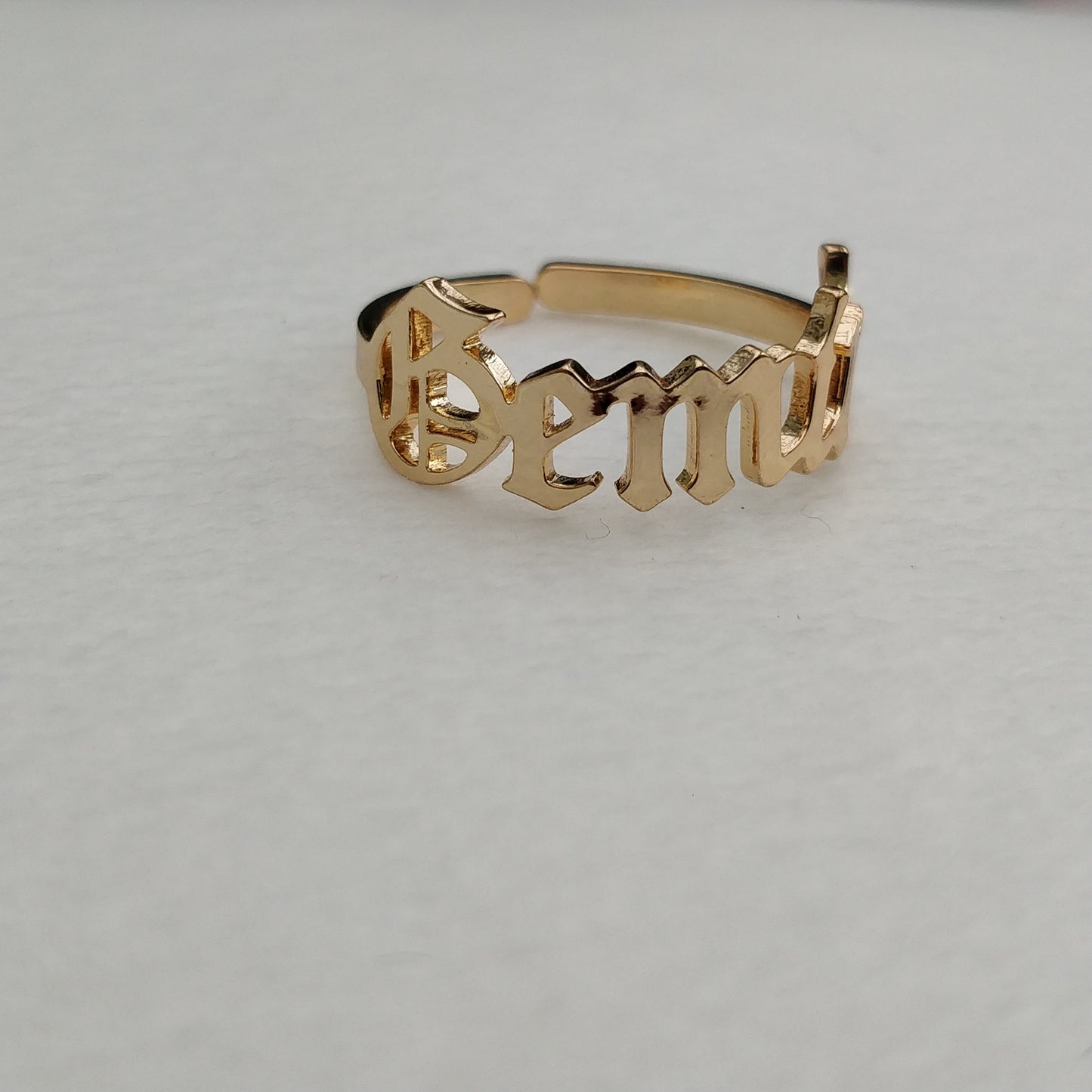 Zodiac Sign Ring in Gold or Silver Queen of Diamonds