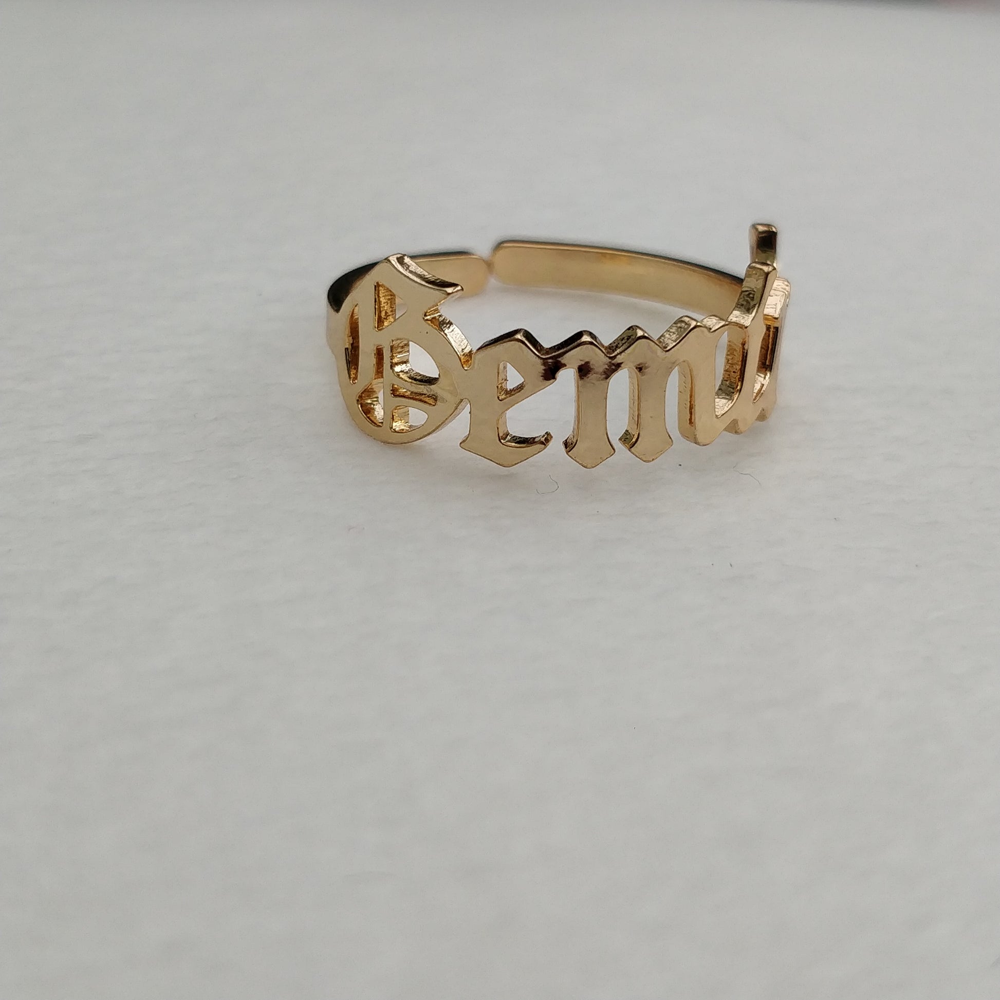 Zodiac Sign Ring in Gold or Silver Queen of Diamonds